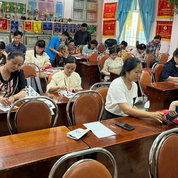 trai-nghiem-workshop-thu-phap-cho-nguoi-lon