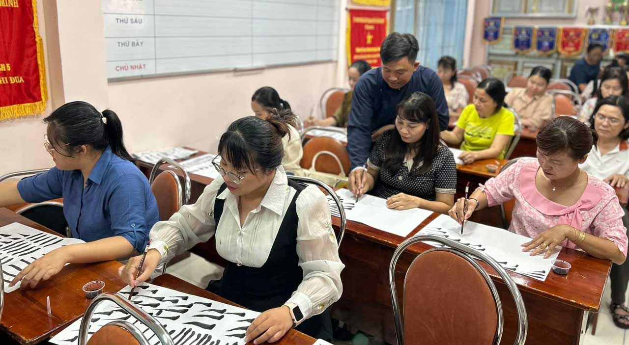 workshop-thu-phap-duoc-yeu-thich